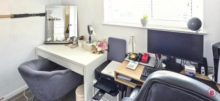 3 bedroom Semi-detached house for sale in Royal Meadow Drive, Atherstone, CV9