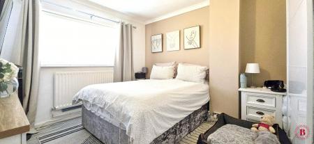 3 bedroom Semi-detached house for sale in Royal Meadow Drive, Atherstone, CV9