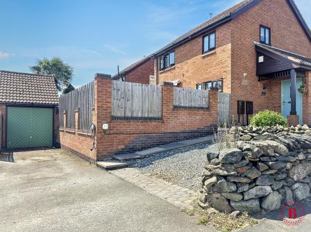 3 bedroom Detached house for sale in Dennis Street, Hugglescote, Coalville - Leicestershire, LE67
