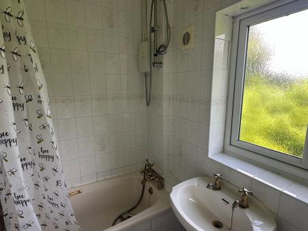 3 bedroom Semi-detached house to let in Comberford Road, Tamworth, B79