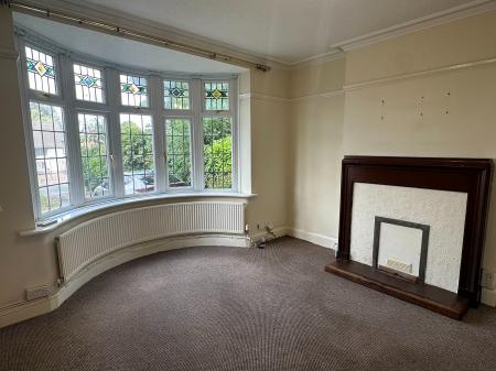 3 bedroom Semi-detached house to let in Comberford Road, Tamworth, B79