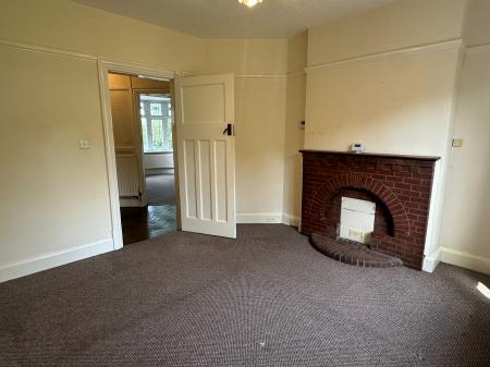 3 bedroom Semi-detached house to let in Comberford Road, Tamworth, B79
