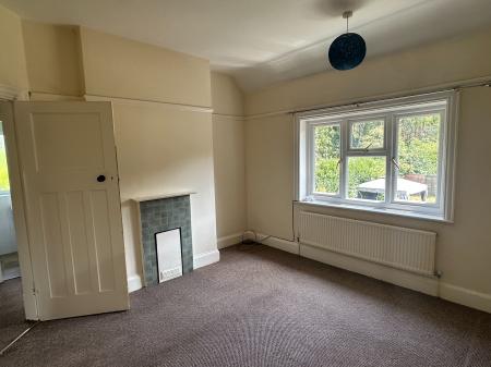 3 bedroom Semi-detached house to let in Comberford Road, Tamworth, B79
