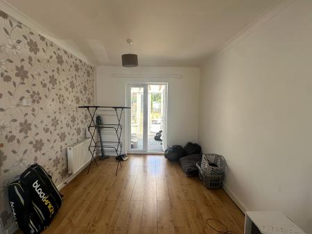 2 bedroom Terraced House to let in Kingsway, Kingsbury, Kingsbury, B78