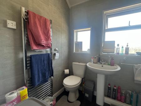 2 bedroom Terraced House to let in Kingsway, Kingsbury, Kingsbury, B78