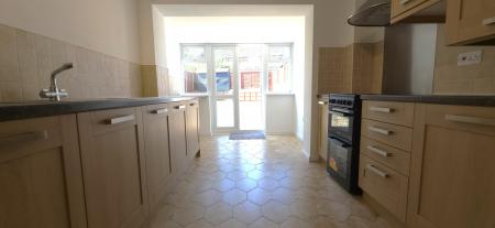 3 bedroom Semi-detached house to let in Wilnecote Lane, Tamworth, B77