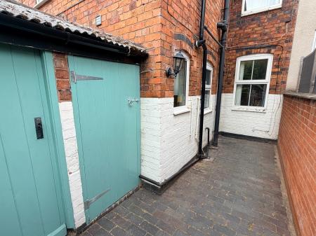 2 bedroom Terraced House to let in Ludgate, Tamworth, B79