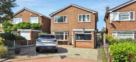 3 bedroom Detached house for sale in Cromwell Road, Tamworth, B79