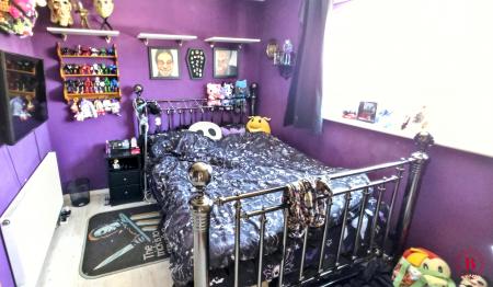 3 bedroom Detached house for sale in Cromwell Road, Tamworth, B79