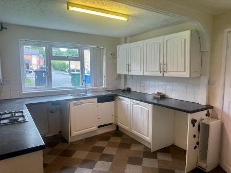 3 bedroom Terraced House to let in Chapelon, Tamworth, B77