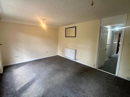 3 bedroom Terraced House to let in Chapelon, Tamworth, B77