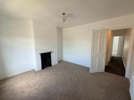 3 bedroom Terraced House to let in Amington Road, Amington, B77