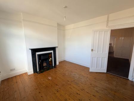 3 bedroom Terraced House to let in Amington Road, Amington, B77
