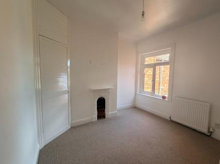 3 bedroom Terraced House to let in Amington Road, Amington, B77