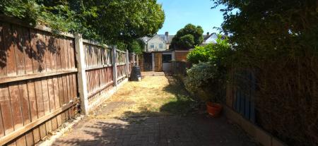 3 bedroom Terraced House to let in Cross Street, Kettlebrook, Tamworth, B77