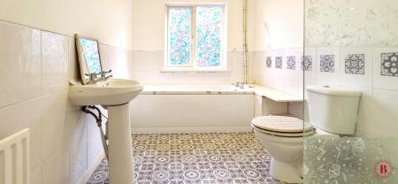 2 bedroom Terraced House for sale in Cross Street, Kettlebrook, Tamworth, B77