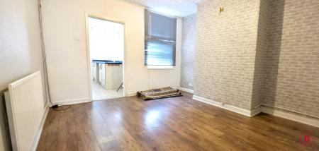 2 bedroom Terraced House for sale in Cross Street, Kettlebrook, Tamworth, B77