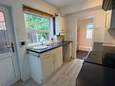 2 bedroom Terraced House to let in Smith Street, Wood End, Atherstone, CV9