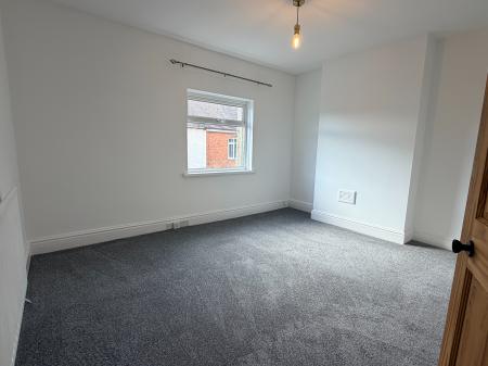 2 bedroom Terraced House to let in Smith Street, Wood End, Atherstone, CV9