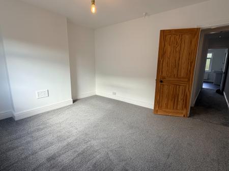 2 bedroom Terraced House to let in Smith Street, Wood End, Atherstone, CV9