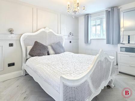 3 bedroom Detached house for sale in Manta Road, Dosthill, Tamworth, B77