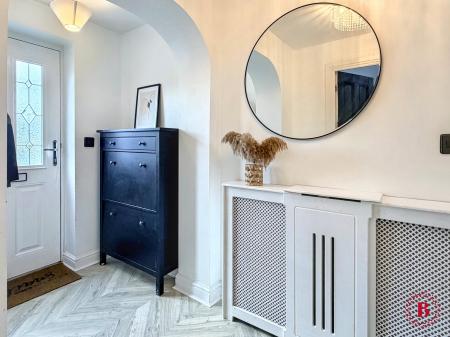 3 bedroom Detached house for sale in Manta Road, Dosthill, Tamworth, B77