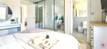 3 bedroom End of terrace house for sale in Meadow Way, Tamworth, B79