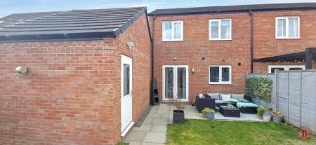 3 bedroom End of terrace house for sale in Meadow Way, Tamworth, B79