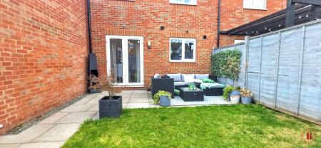 3 bedroom End of terrace house for sale in Meadow Way, Tamworth, B79