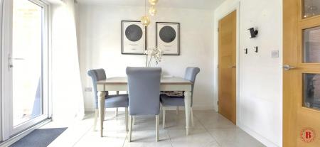 3 bedroom End of terrace house for sale in Meadow Way, Tamworth, B79