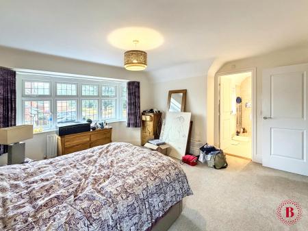 4 bedroom Detached house to let in Alstonefield Close, Amington, Tamworth, B77