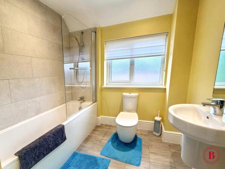4 bedroom Detached house to let in Alstonefield Close, Amington, Tamworth, B77