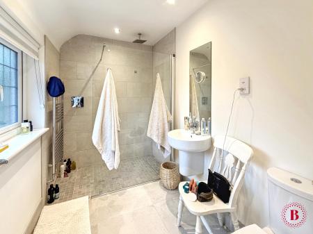 4 bedroom Detached house to let in Alstonefield Close, Amington, Tamworth, B77