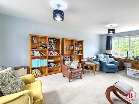 4 bedroom Detached house to let in Alstonefield Close, Amington, Tamworth, B77