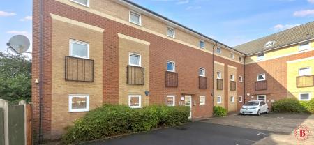 2 bedroom Apartment for sale in Tees Court, Wilnecote, Tamworth, B77