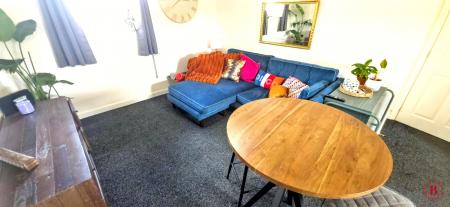2 bedroom Apartment for sale in Tees Court, Wilnecote, Tamworth, B77