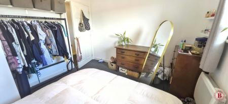 2 bedroom Apartment for sale in Tees Court, Wilnecote, Tamworth, B77