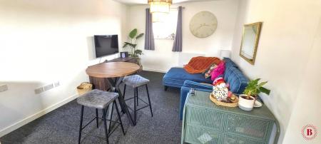 2 bedroom Apartment for sale in Tees Court, Wilnecote, Tamworth, B77