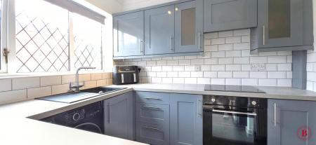 3 bedroom Semi-detached house for sale in Brook End, Fazeley, B78