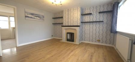 3 bedroom Semi-detached house to let in Castlehall, Tamworth, B77