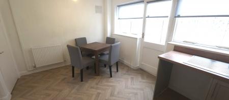 3 bedroom Semi-detached house to let in Castlehall, Tamworth, B77