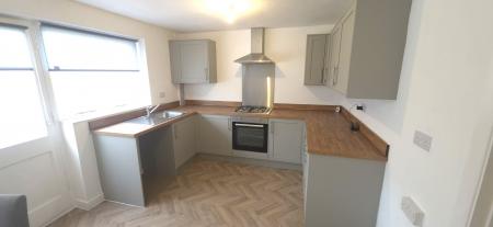 3 bedroom Semi-detached house to let in Castlehall, Tamworth, B77