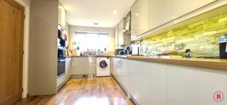 3 bedroom Semi-detached house for sale in Southwick Drive, Tamworth, B77