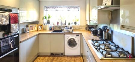 3 bedroom Semi-detached house for sale in Southwick Drive, Tamworth, B77
