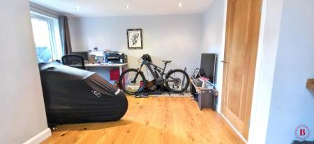 3 bedroom Semi-detached house for sale in Southwick Drive, Tamworth, B77