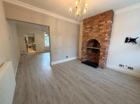 3 bedroom Terraced House to let in Park Street, Tamworth, B79
