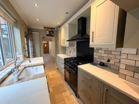 3 bedroom Terraced House to let in Park Street, Tamworth, B79