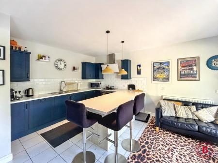 4 bedroom Detached house for sale in Tamworth Road, Kettlebrook, Tamworth, B77