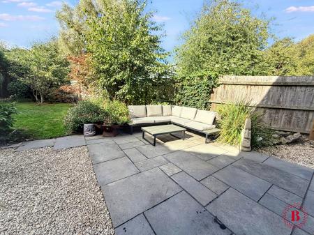 4 bedroom Detached house for sale in Tamworth Road, Kettlebrook, Tamworth, B77