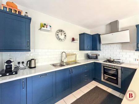 4 bedroom Detached house for sale in Tamworth Road, Kettlebrook, Tamworth, B77